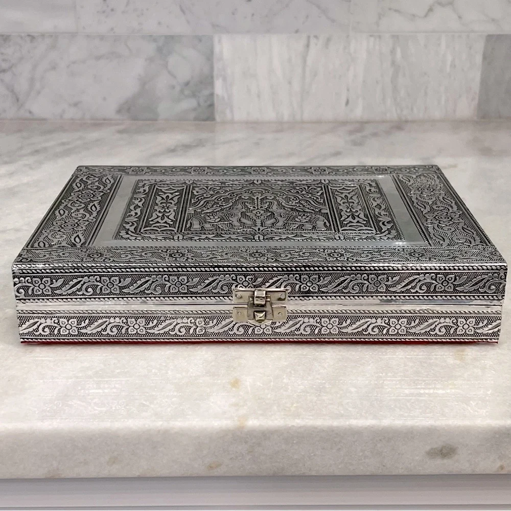 N/A gorgeously detailed